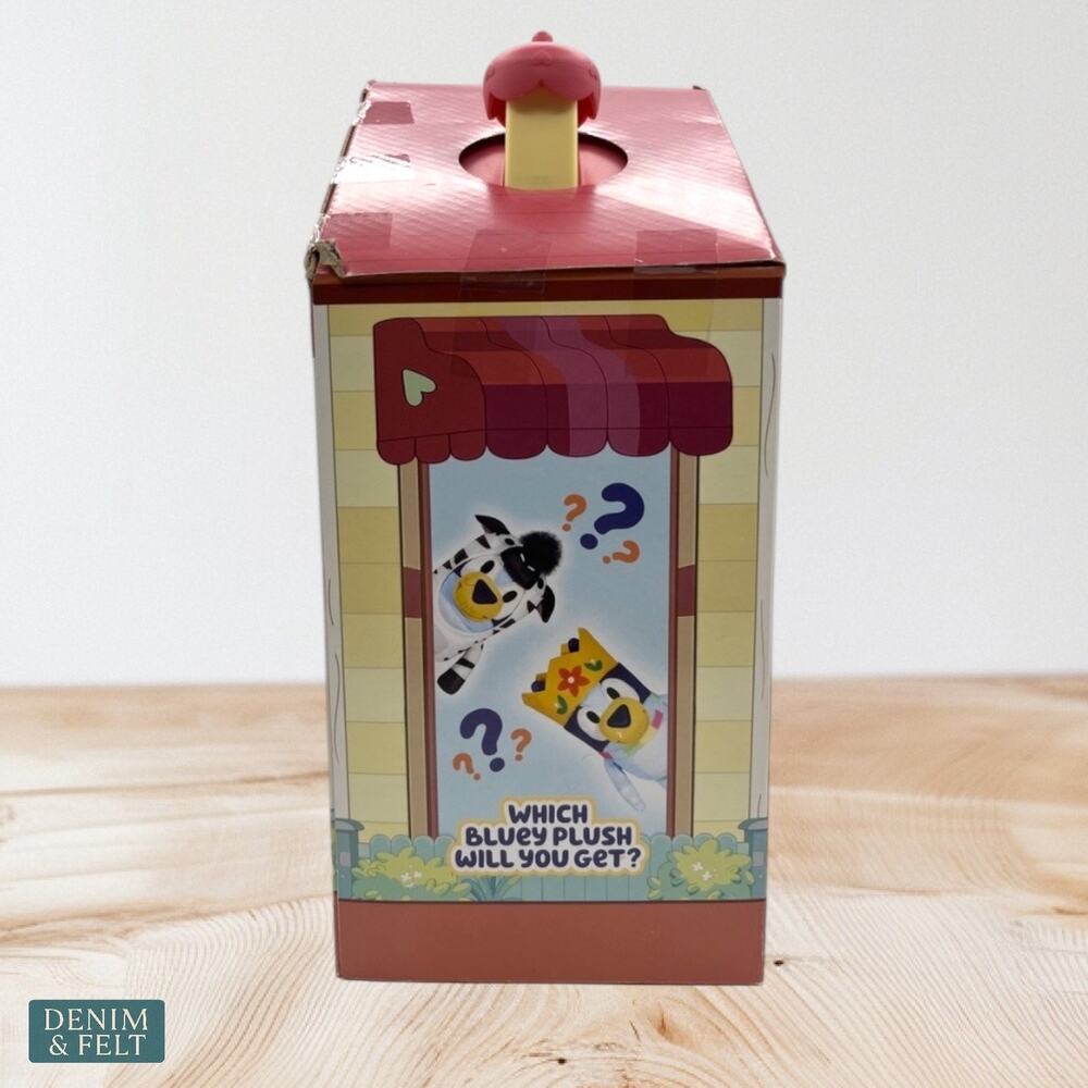 Bluey Play Date Plush Surprise House Set with Plush & Stickers Playset‎ NEW - Picture 9 of 15